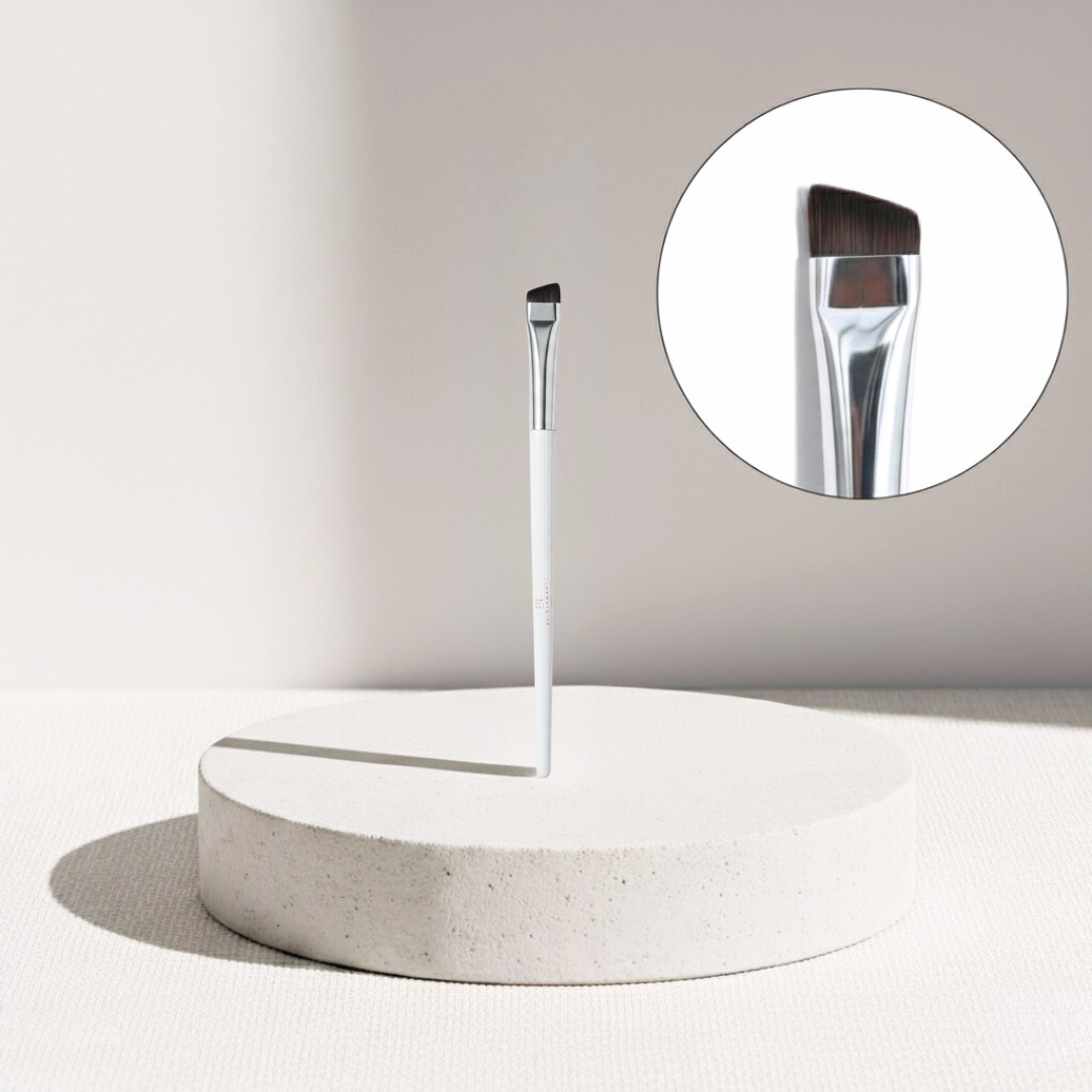Restructuration des sourcils